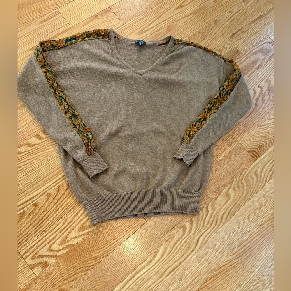 EUC Lilla P Sweater with Patterned Sleeves Size Medium